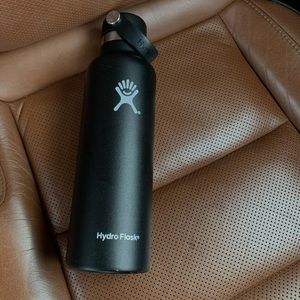 Hydro Flask black 21oz